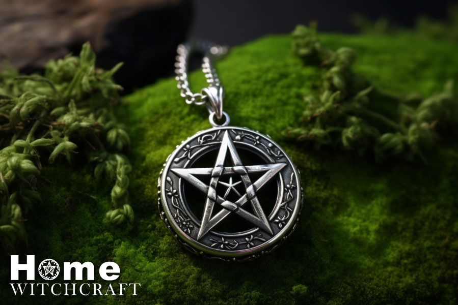Pentacle necklace 1 basic steel